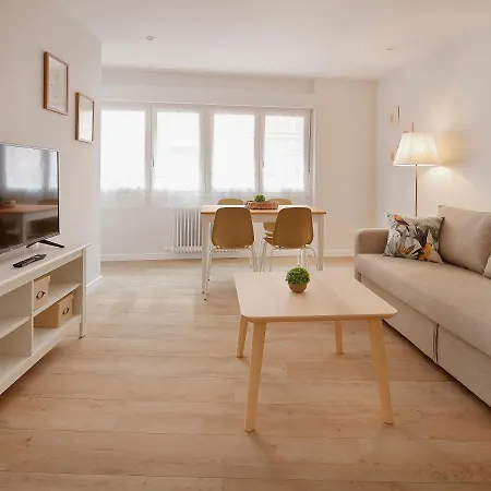 Alojamiento Centro-El Carmen Vut Apartament *